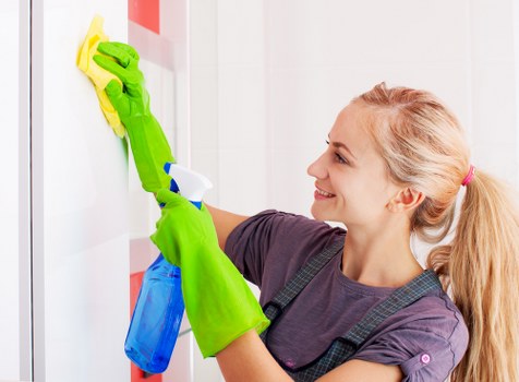 Person reviewing a deep cleaning complaint form
